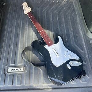 Fender Stratocaster Rock Band 4 Wireless Guitar Xbox One Mad Catz 91161 Black